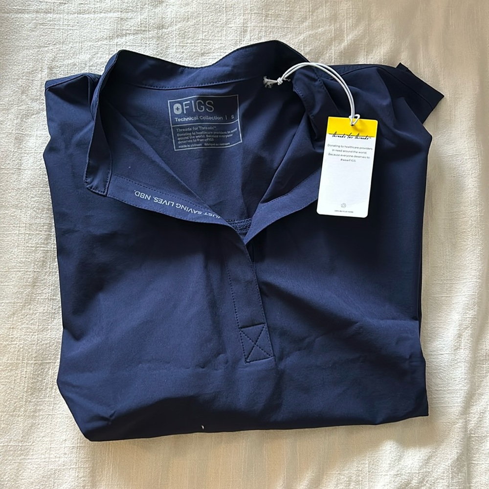 Navy FREEx™ Rafaela - Oversized Scrub Top
$44.00
S - Navy